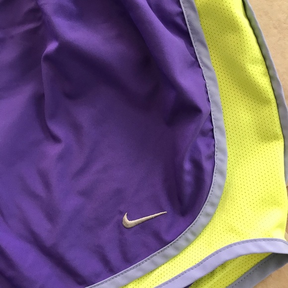 Nike shorts - Picture 2 of 3
